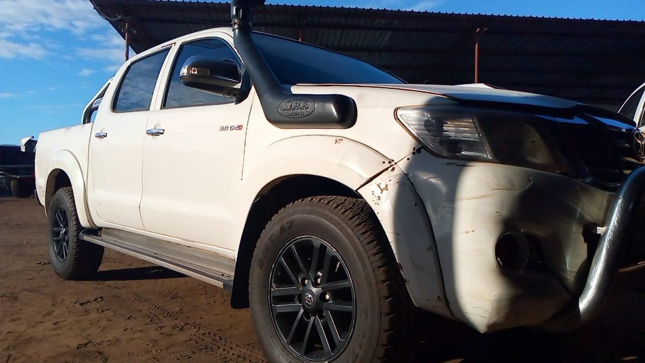 Toyota Hilux ·