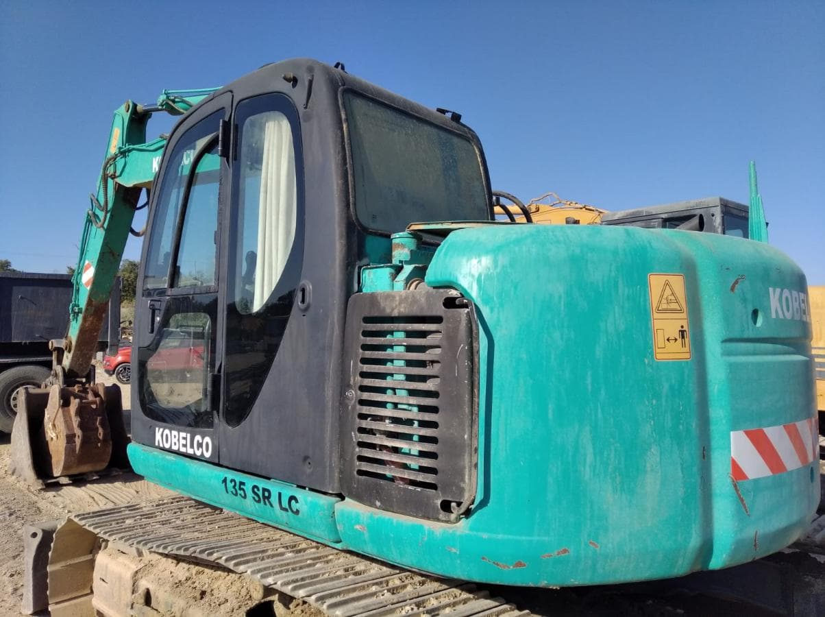 Giratória Kobelco 14 Ton — image 3
