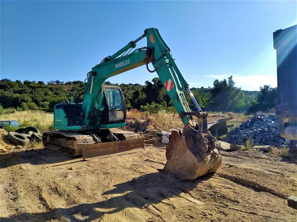 Giratória Kobelco 14 Ton