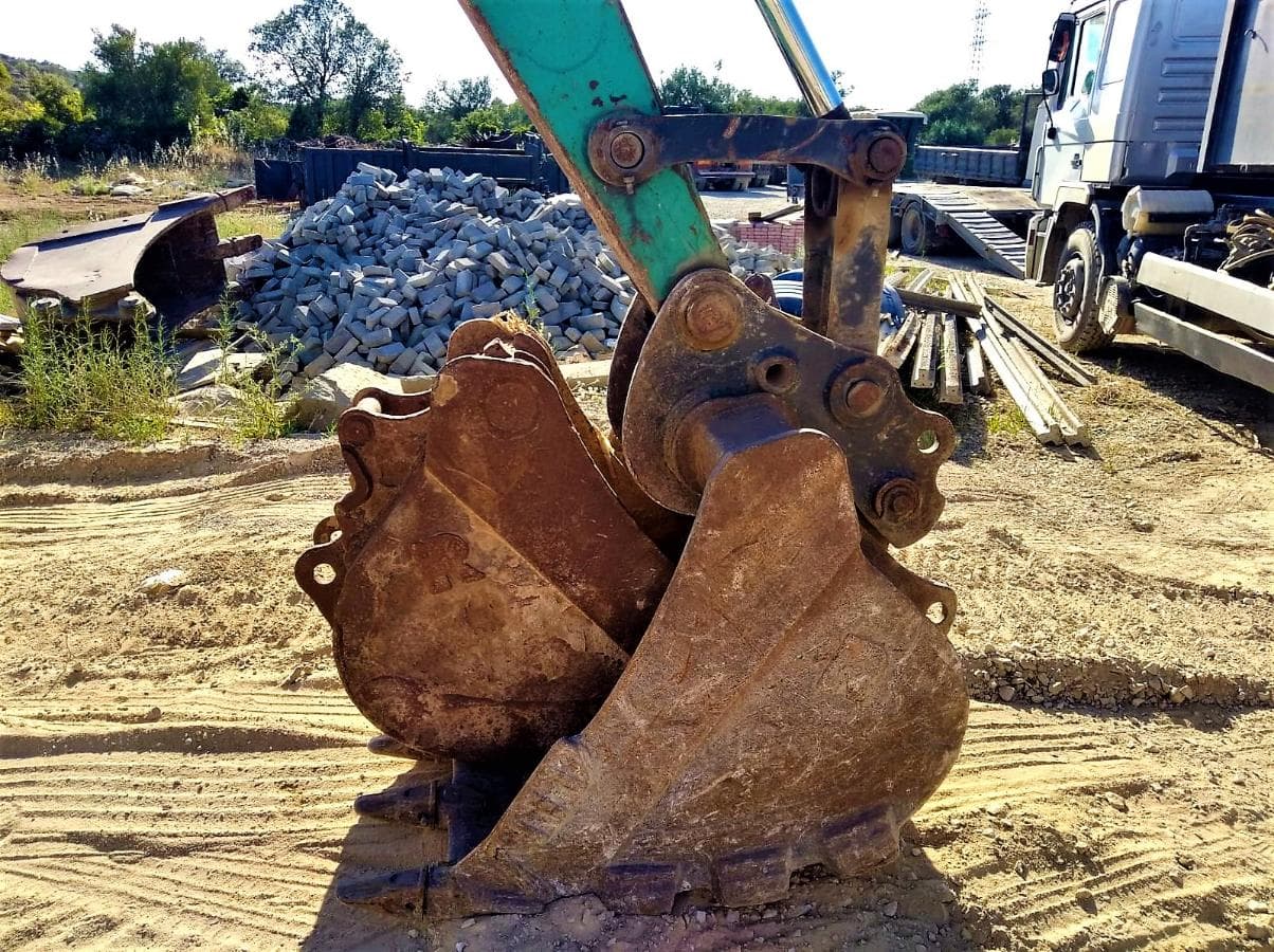 Giratória Kobelco 14 Ton — image 10