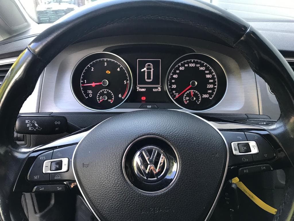 Volkswagen Golf 1.6 TDI · Ano 2014 — imagem 24