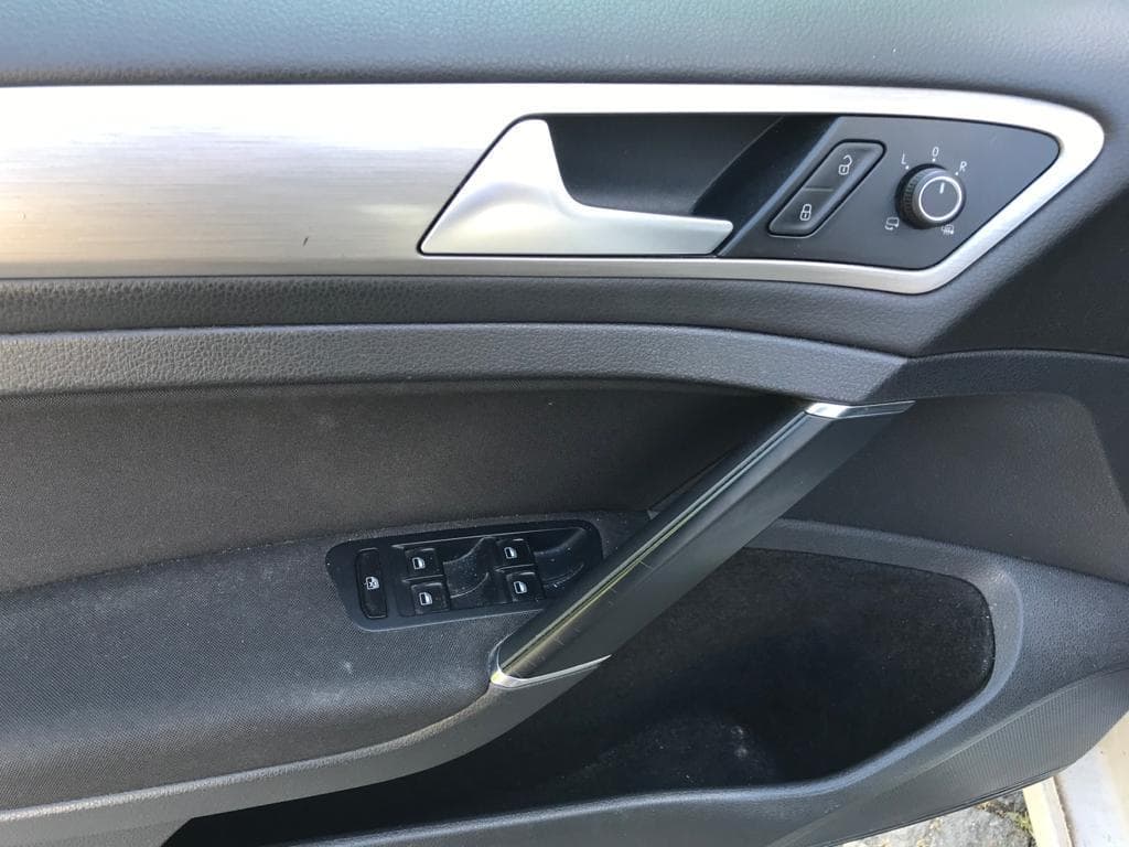 Volkswagen Golf 1.6 TDI · Ano 2014 — imagem 25
