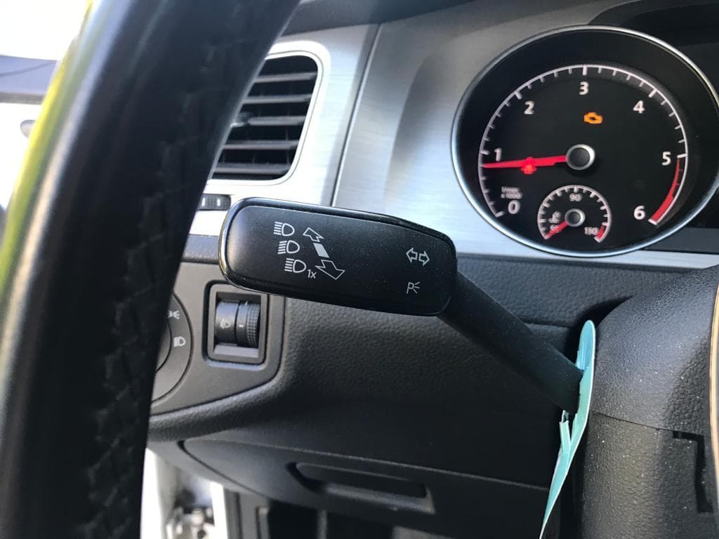 Volkswagen Golf 1.6 TDI · Ano 2014 — imagem 26