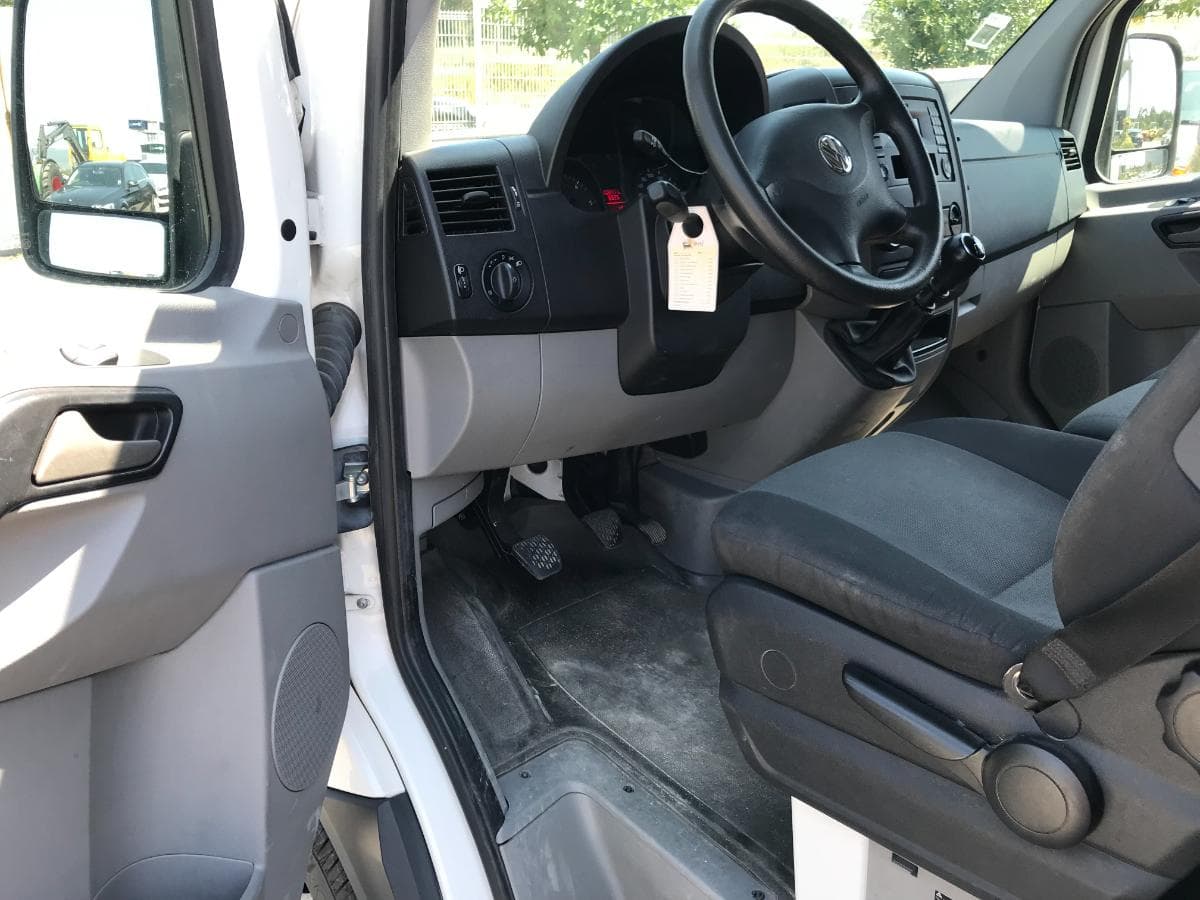 Volkswagen Crafter 2.0 TDI · Ano 2015 — imagem 13