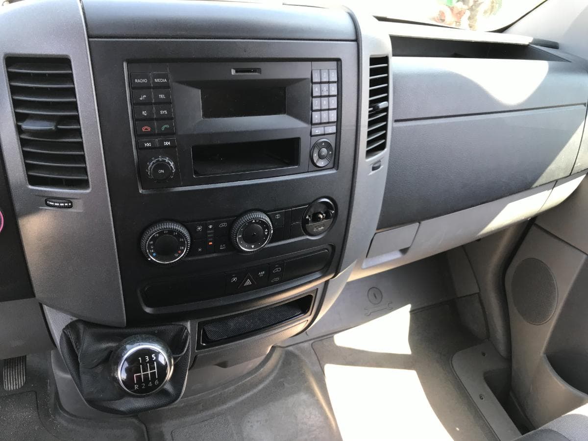Volkswagen Crafter 2.0 TDI · Ano 2015 — imagem 16
