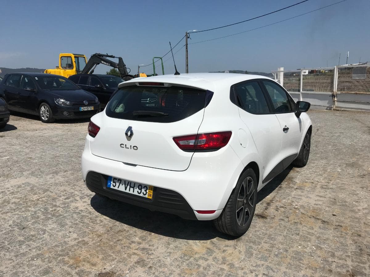 Renault Clio 1.5 DCI · 2 Lugares · Ano 2018 — imagem 4
