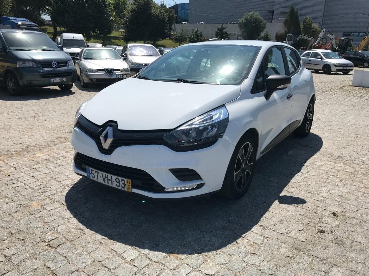 Renault Clio 1.5 DCI · 2 Lugares · Ano 2018 — imagem 3