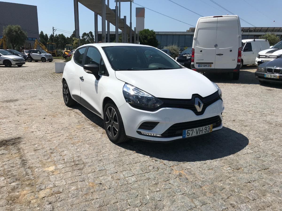 Renault Clio 1.5 DCI · 2 Lugares · Ano 2018 — imagem 1