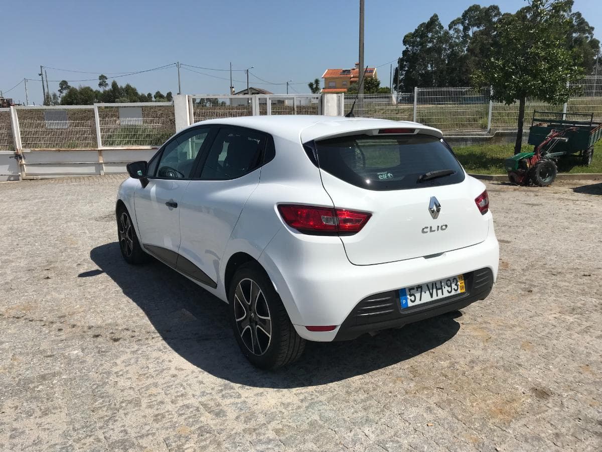 Renault Clio 1.5 DCI · 2 Lugares · Ano 2018 — imagem 6