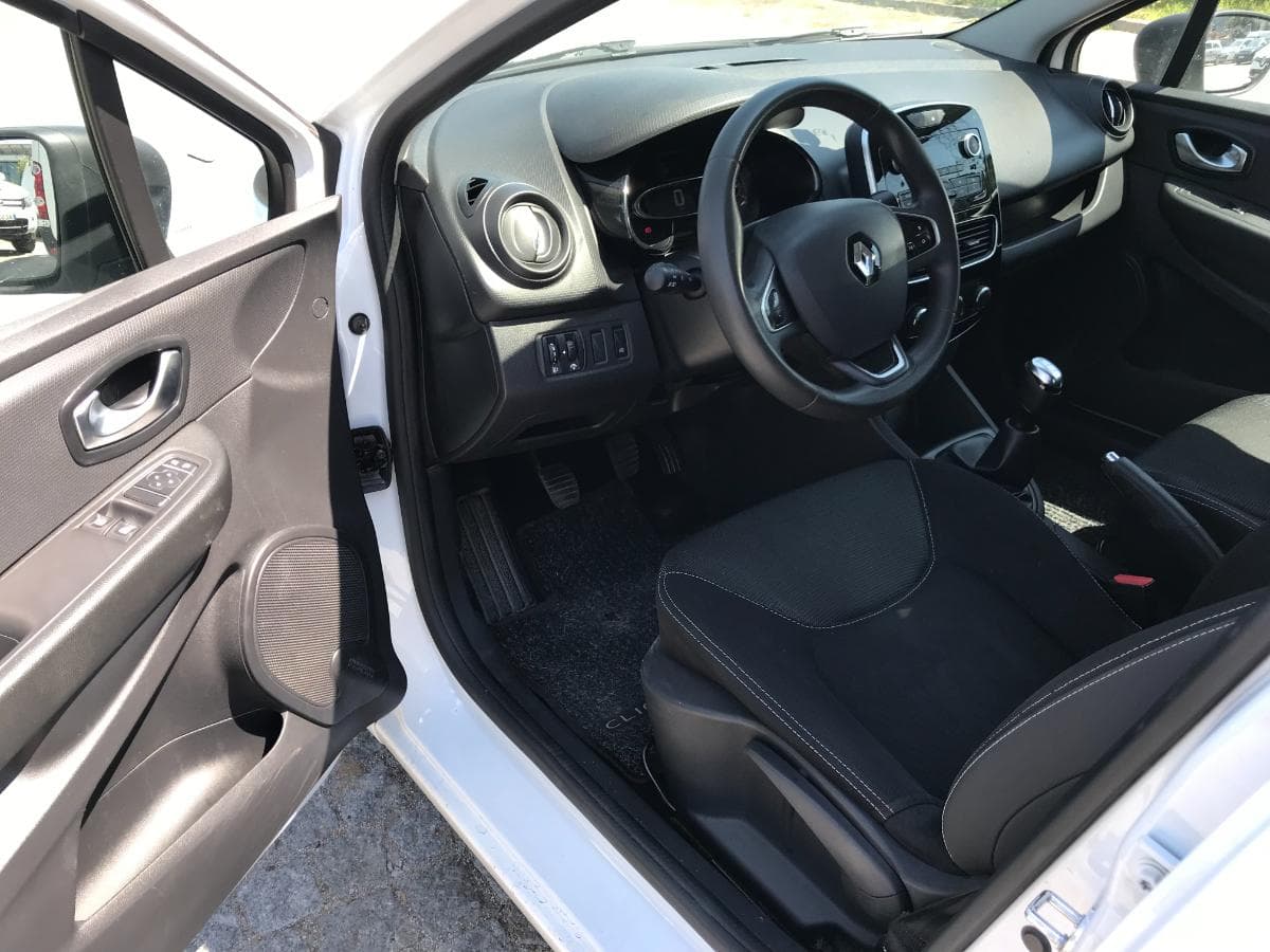 Renault Clio 1.5 DCI · 2 Lugares · Ano 2018 — imagem 11