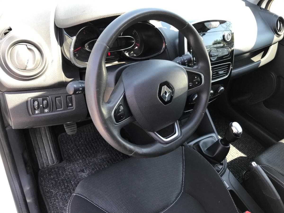 Renault Clio 1.5 DCI · 2 Lugares · Ano 2018 — imagem 21