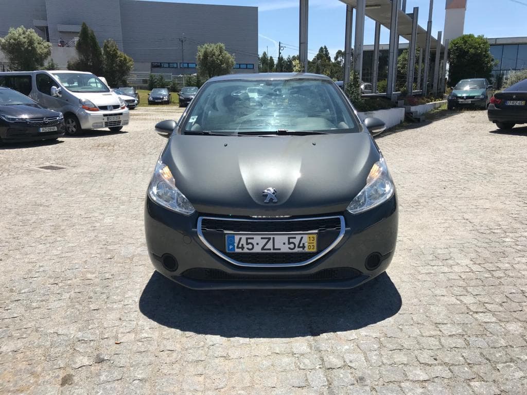 Peugeot 208 · Ano 2013 — imagem 2