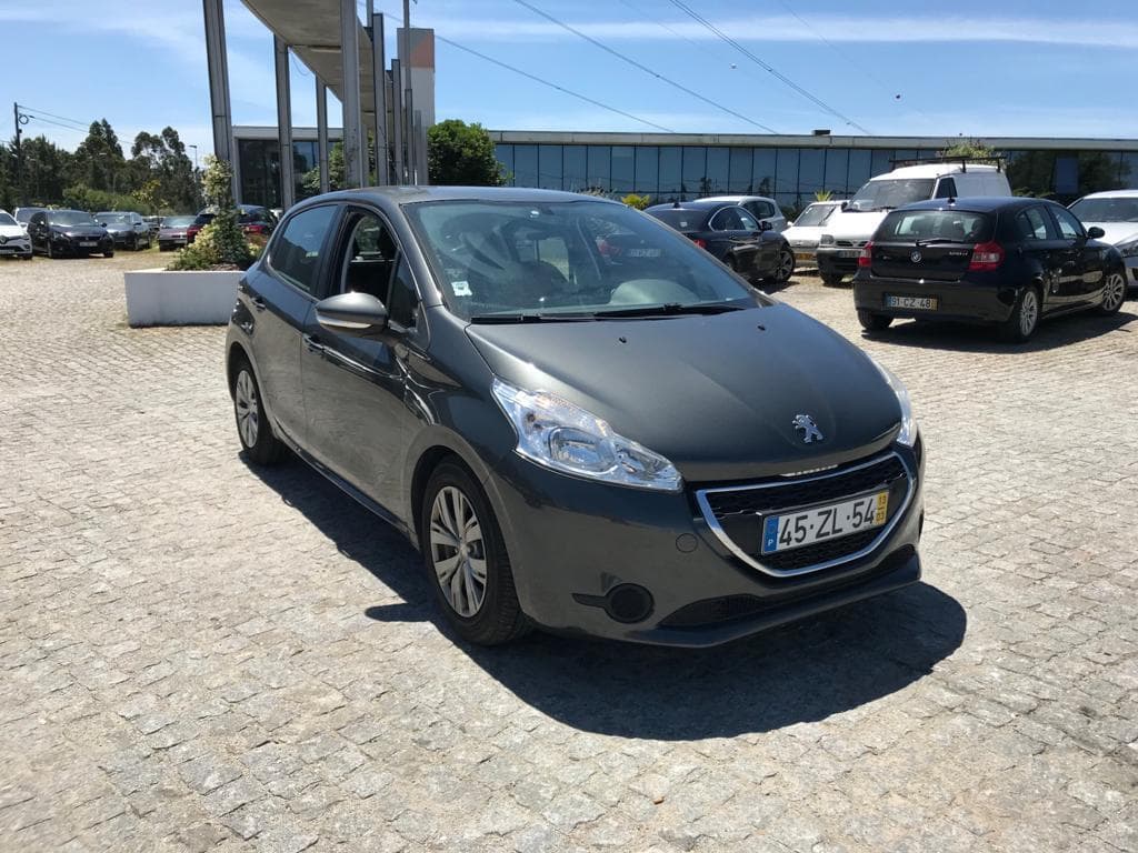 Peugeot 208 · Ano 2013 — imagem 1