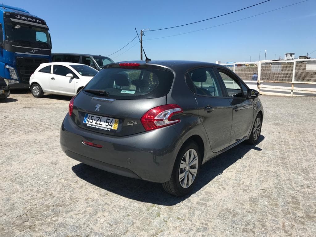 Peugeot 208 · Ano 2013 — imagem 4