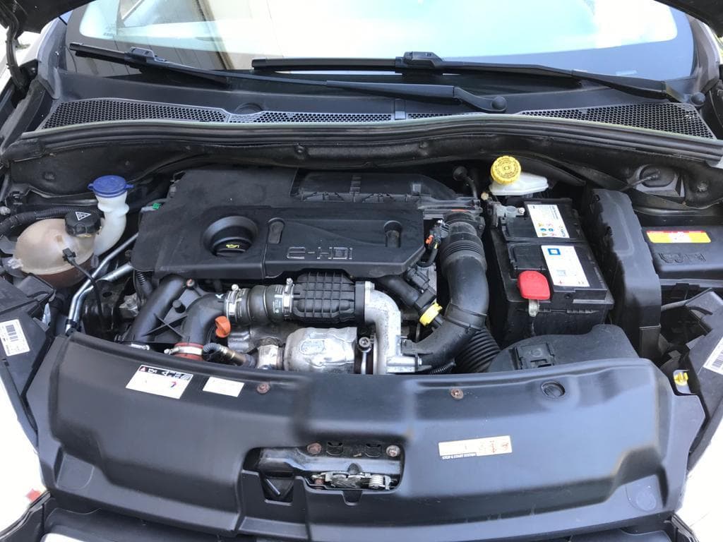 Peugeot 208 · Ano 2013 — imagem 9