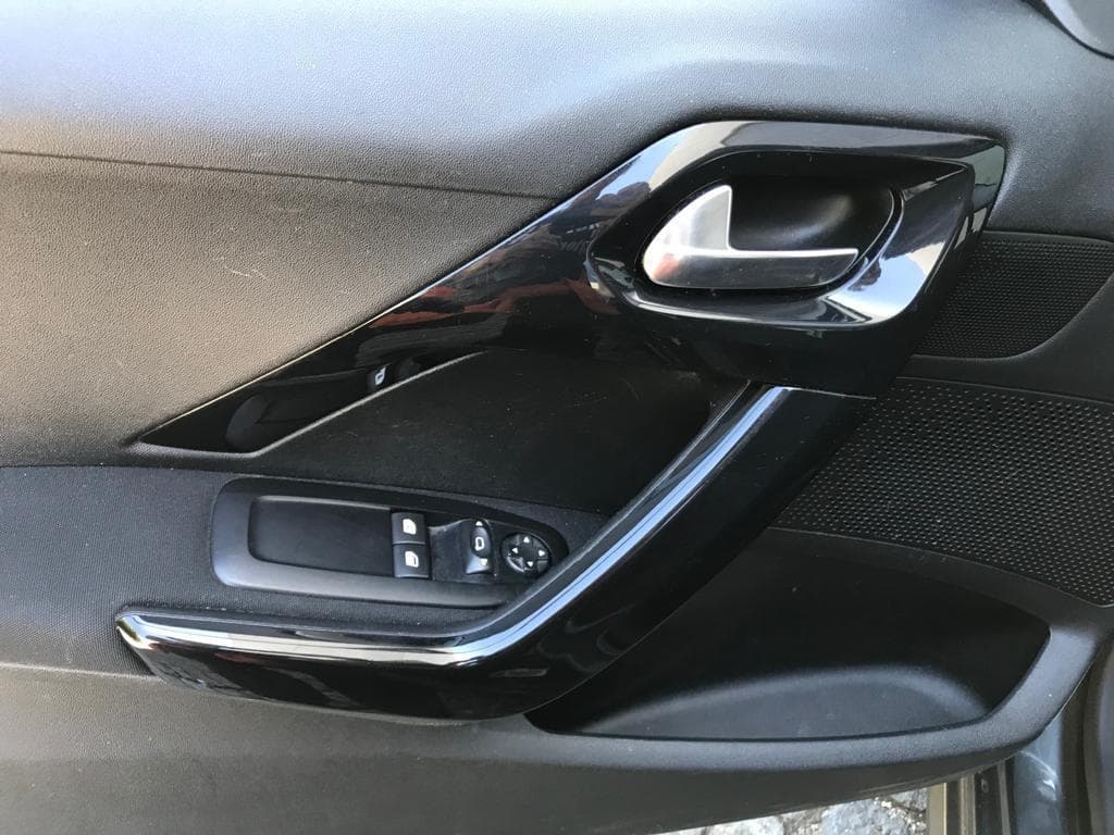 Peugeot 208 · Ano 2013 — imagem 15