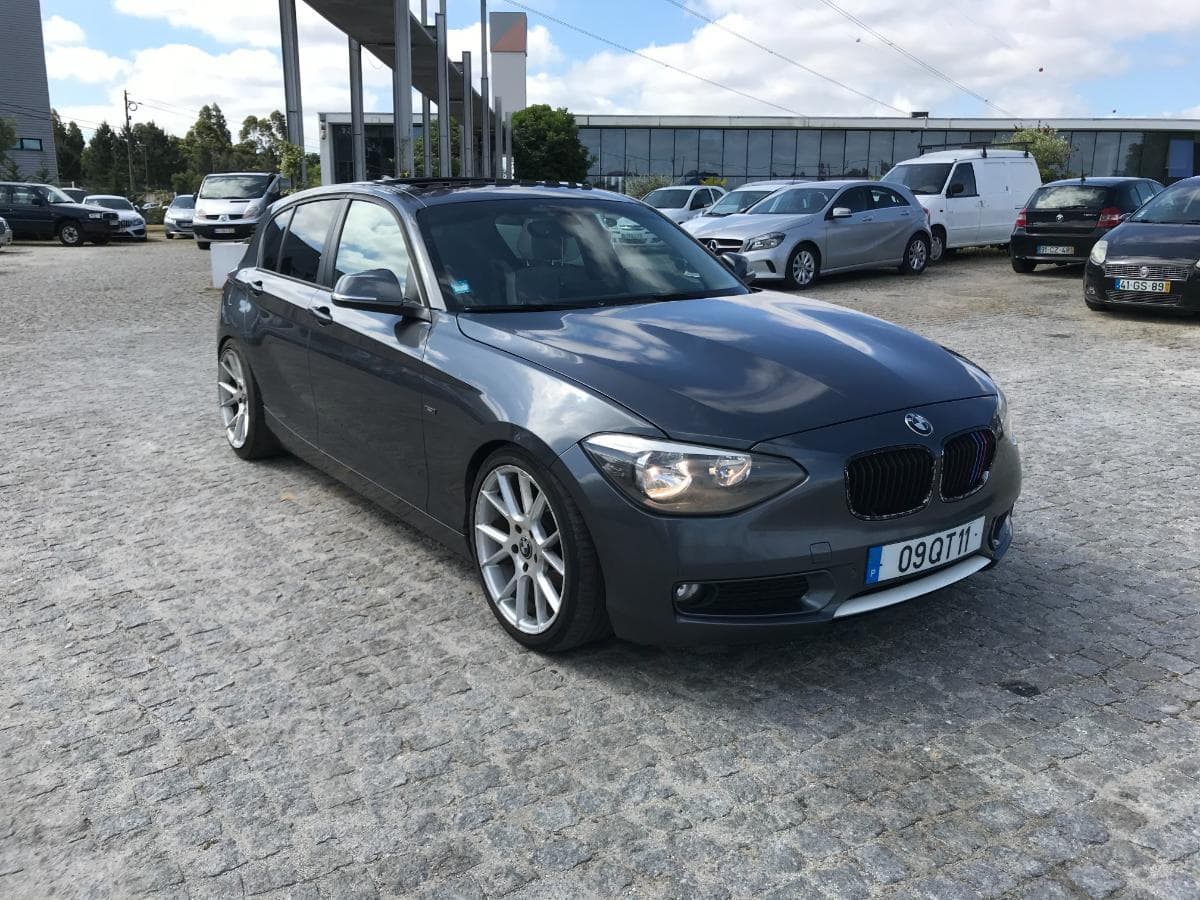 BMW 118D · Ano 2011 — imagem 1