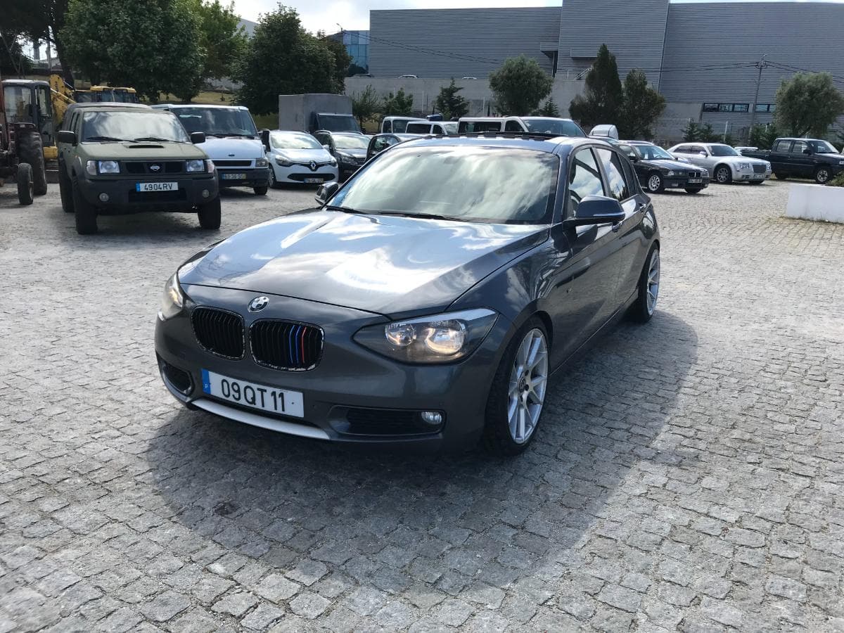 BMW 118D · Ano 2011 — imagem 3