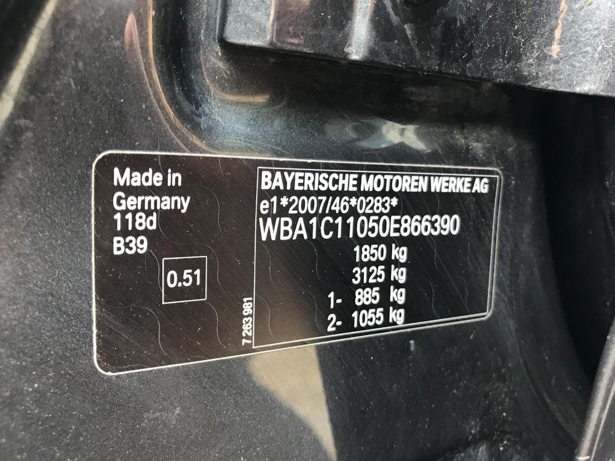 BMW 118D · Ano 2011 — imagem 13