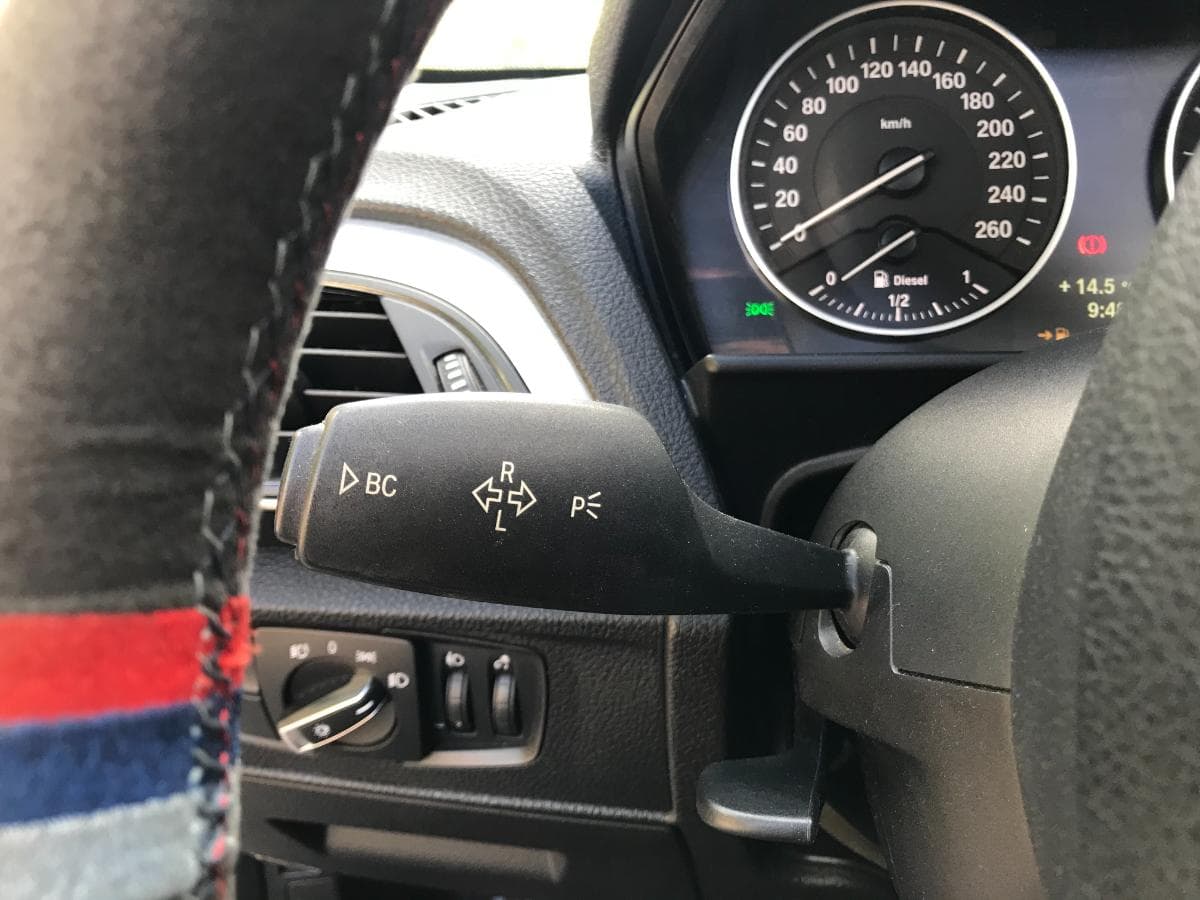 BMW 118D · Ano 2011 — imagem 16