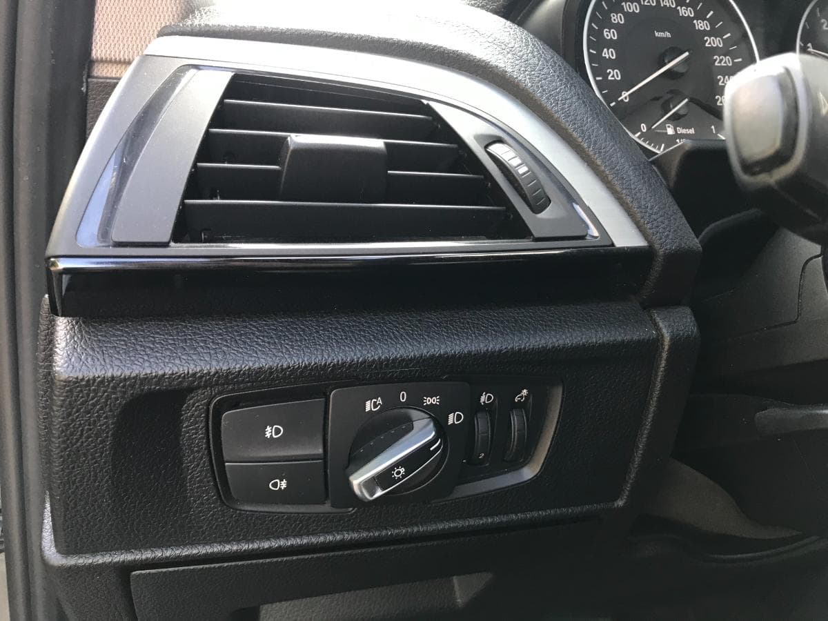 BMW 118D · Ano 2011 — imagem 18