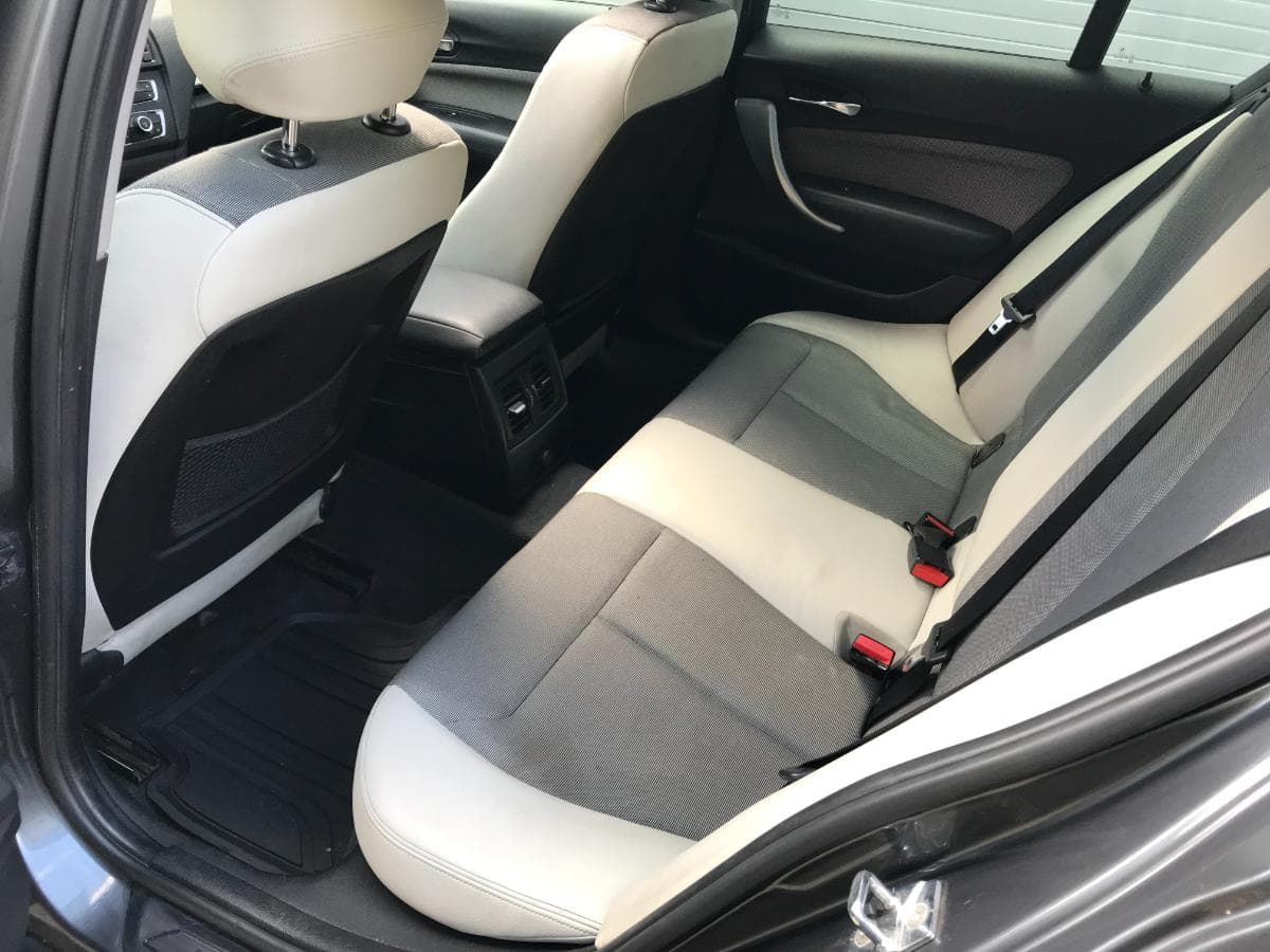 BMW 118D · Ano 2011 — imagem 23