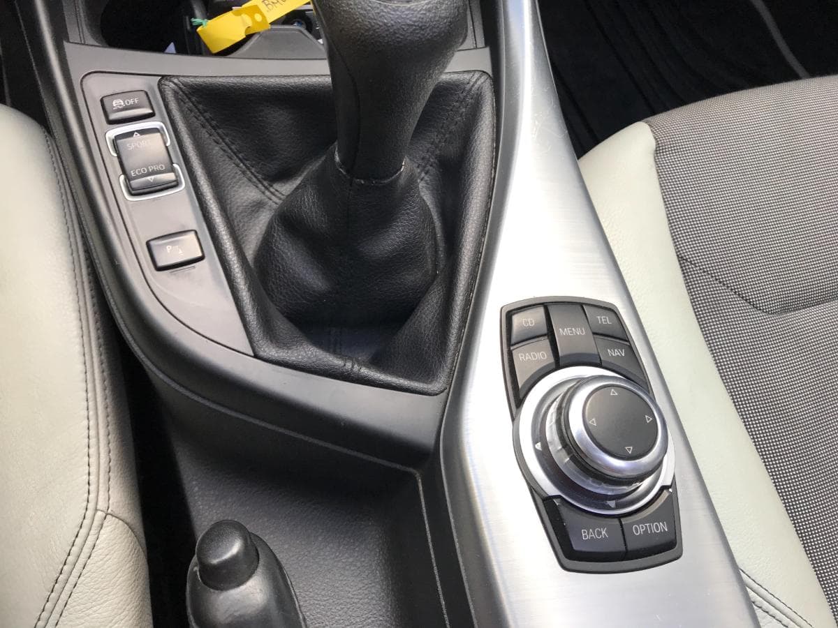 BMW 118D · Ano 2011 — imagem 26