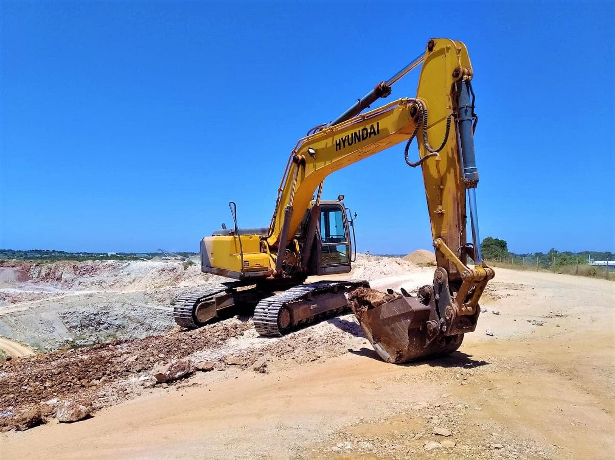 Giratória Hyundai 25 Ton. — imagem 2