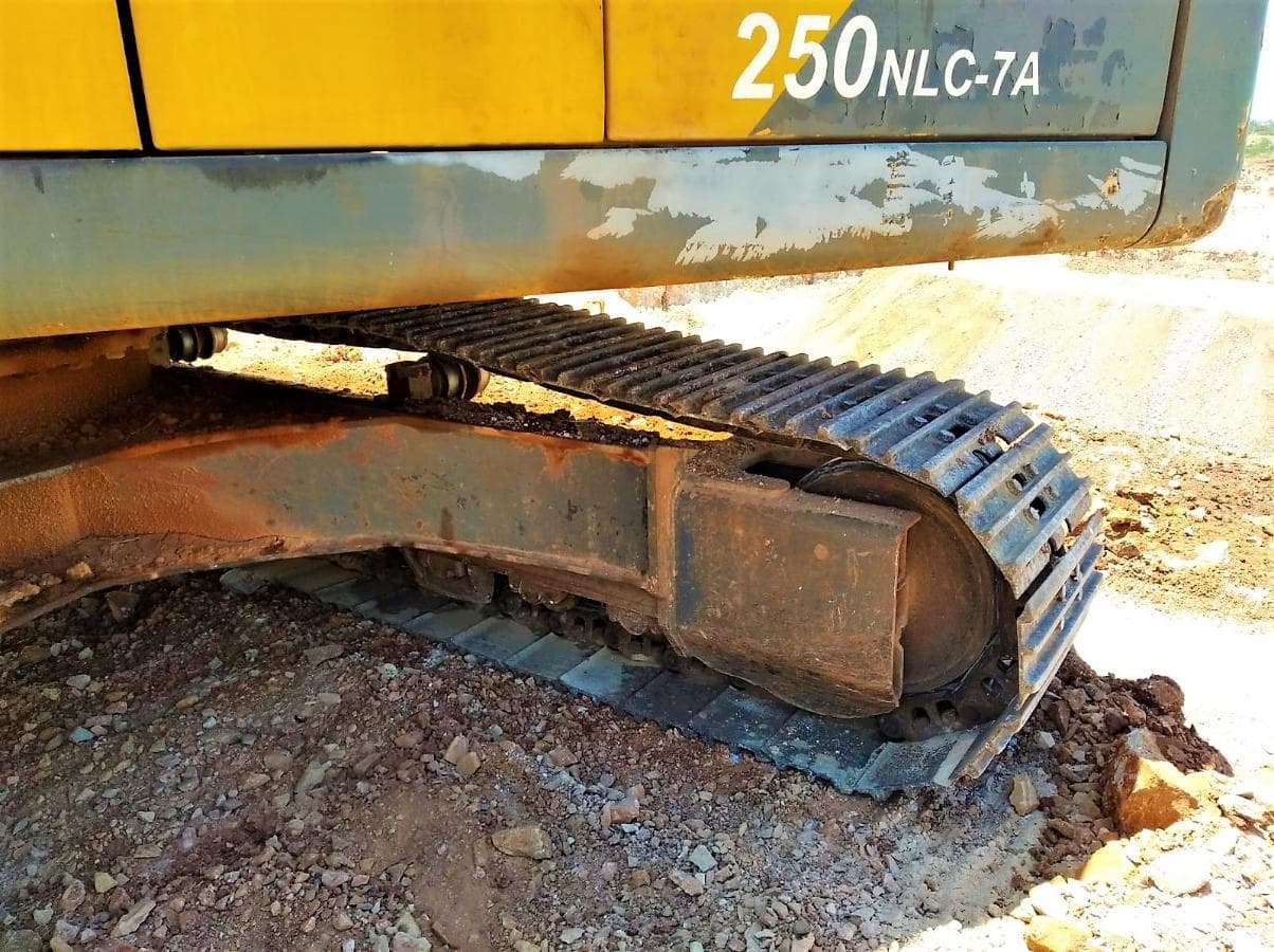 Giratória Hyundai 25 Ton. — imagem 6