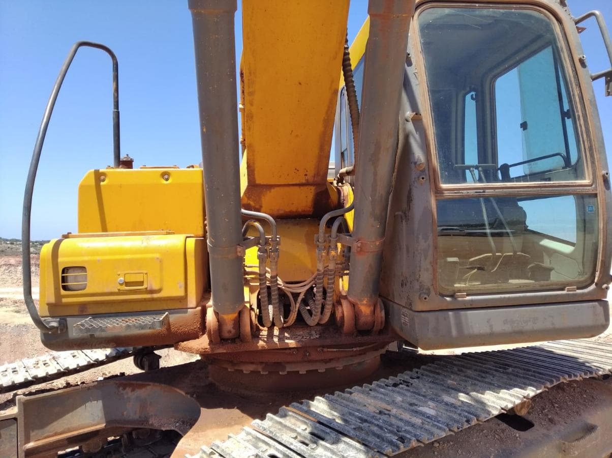 Giratória Hyundai 25 Ton. — imagem 12