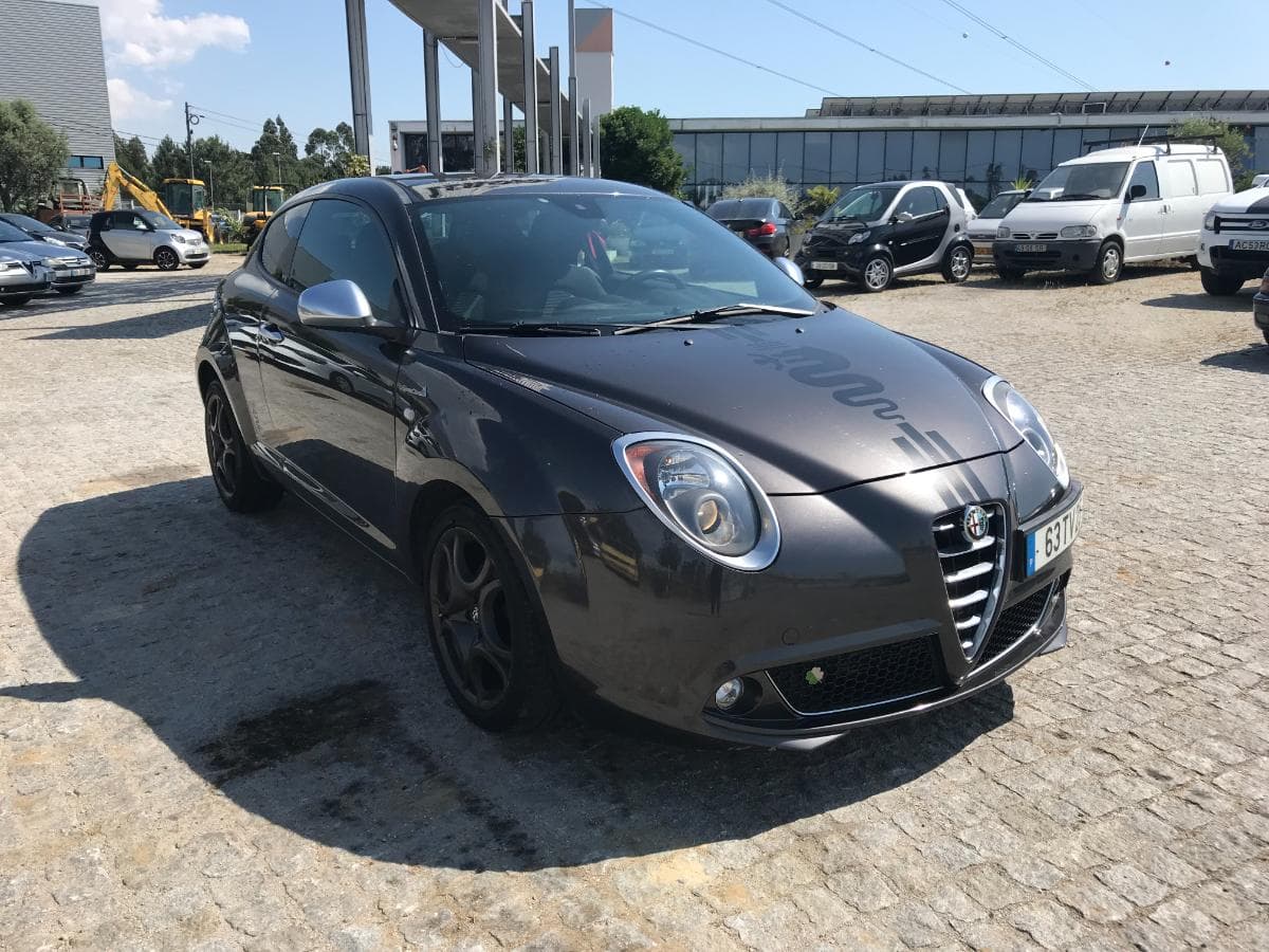 Alfa-Romeo Mito 1.3 Multijet · Ano 2014 — imagem 1