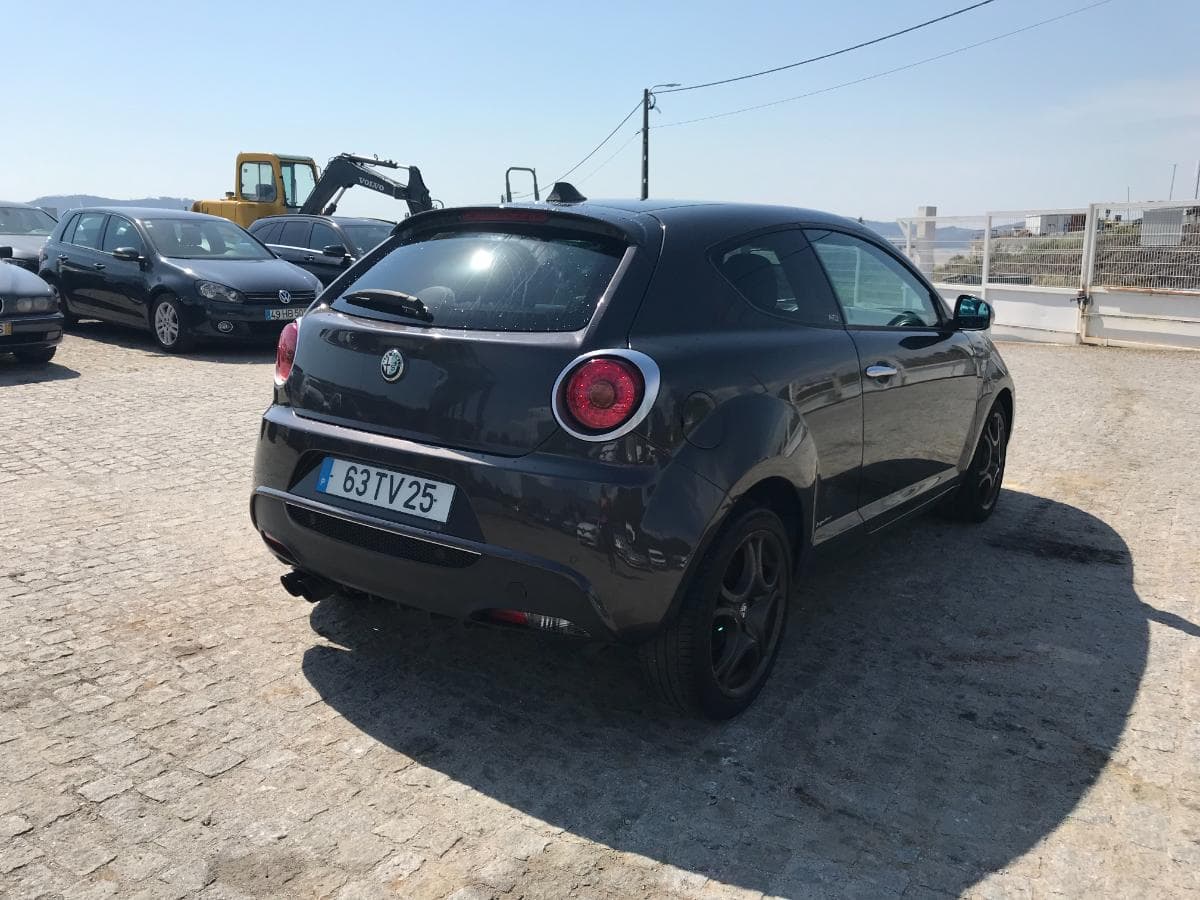 Alfa-Romeo Mito 1.3 Multijet · Ano 2014 — imagem 4
