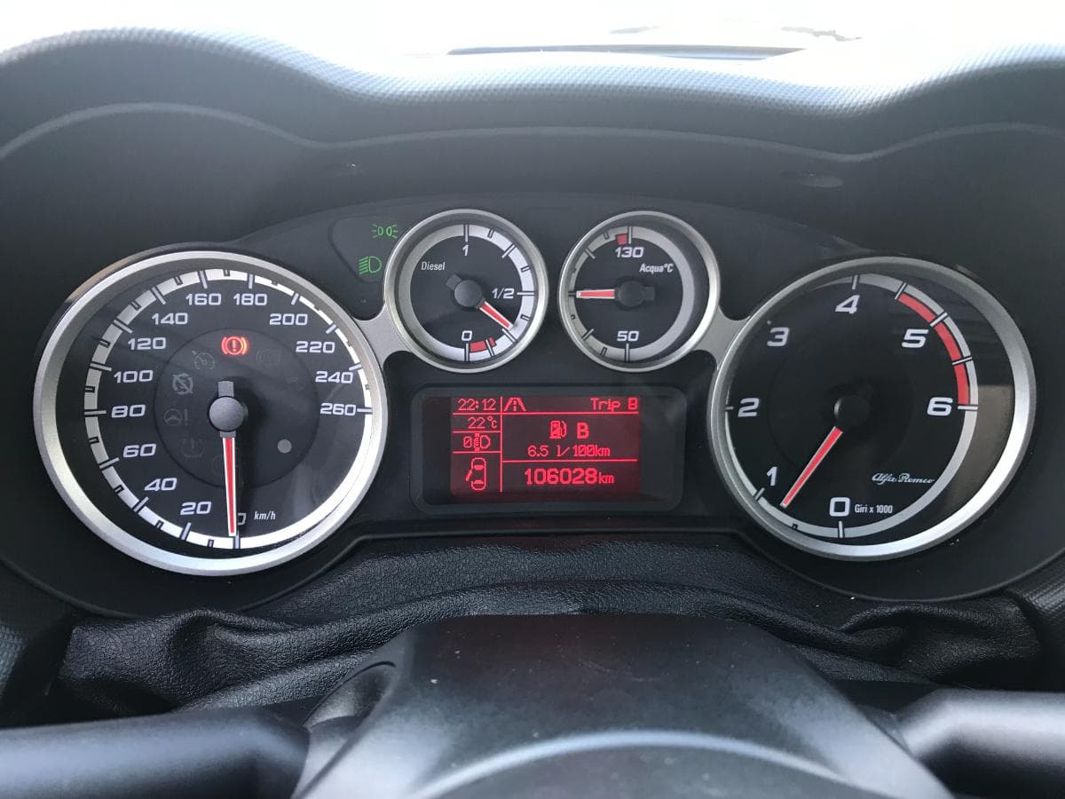 Alfa-Romeo Mito 1.3 Multijet · Ano 2014 — imagem 26