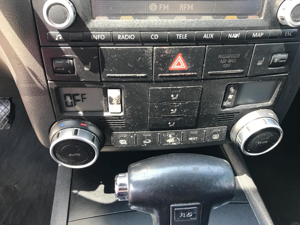 Volkswagen Touareg 2.5 TDI · Ano 2005 03-EO-26 — image 31