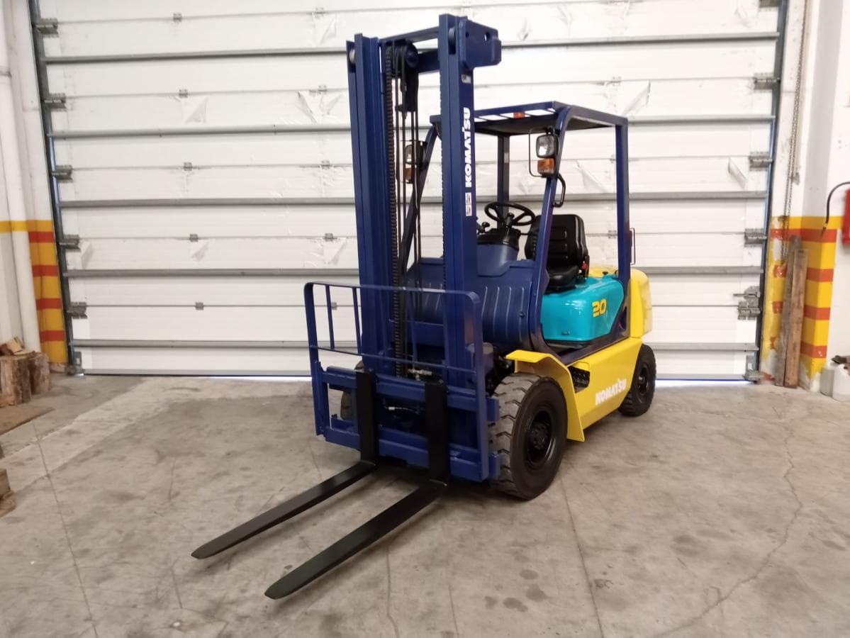 Empilhador Komatsu FD20 · Ano 1997 — imagem 2