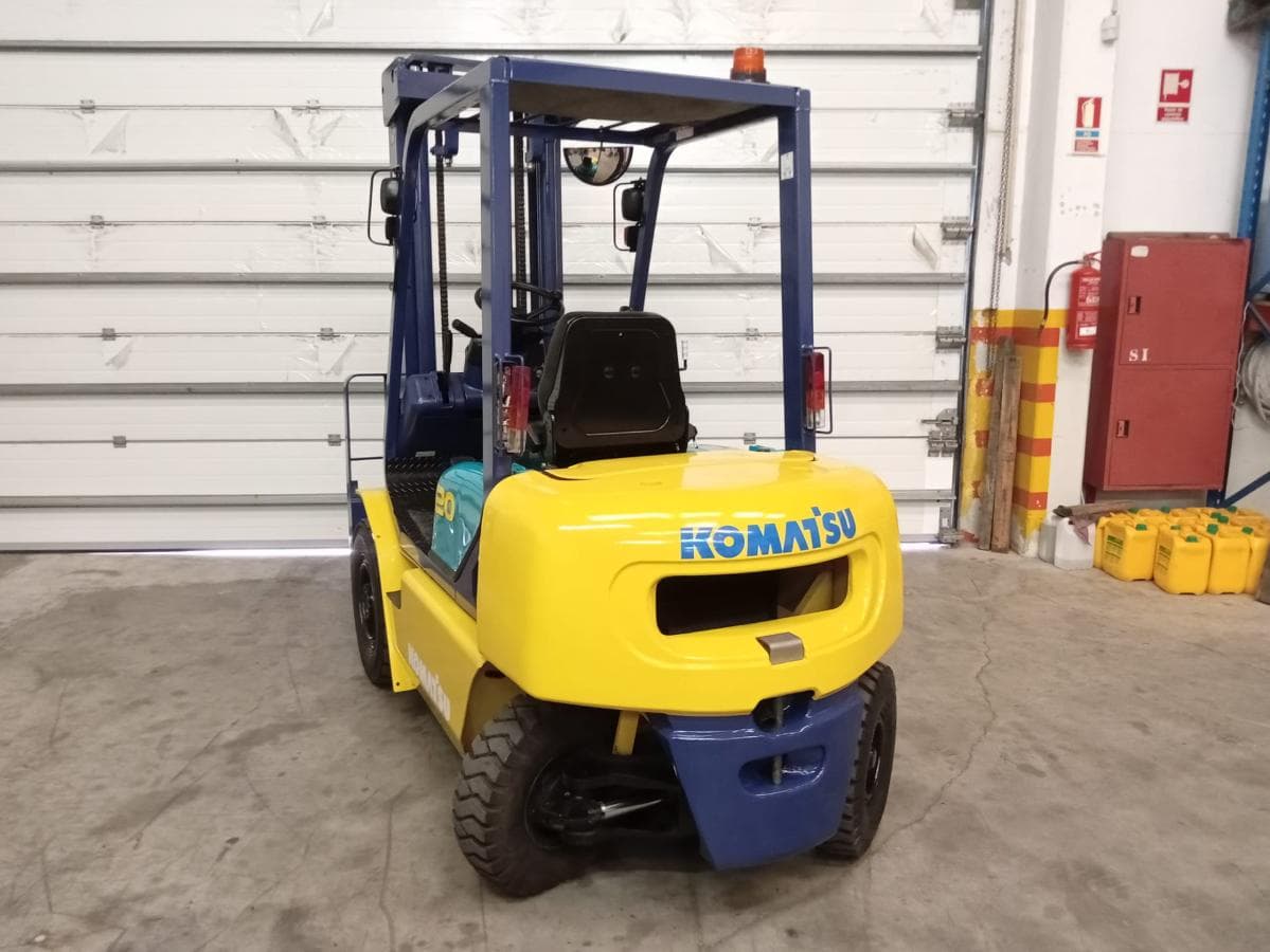 Empilhador Komatsu FD20 · Ano 1997 — imagem 3