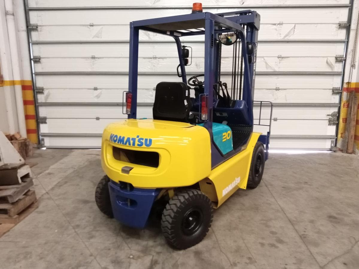 Empilhador Komatsu FD20 · Ano 1997 — imagem 4