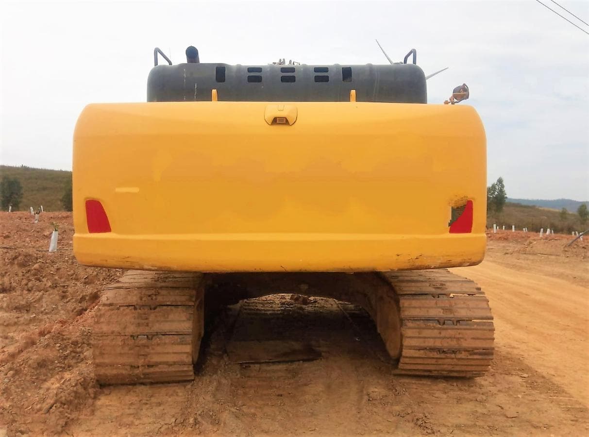 ESPANHA ·  Komatsu PC 360 LC -10 — imagem 4