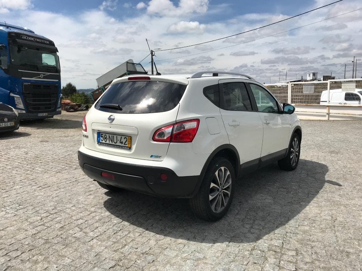 Nissan Qashqai 1.6 DCI · Ano 2013 — imagem 4