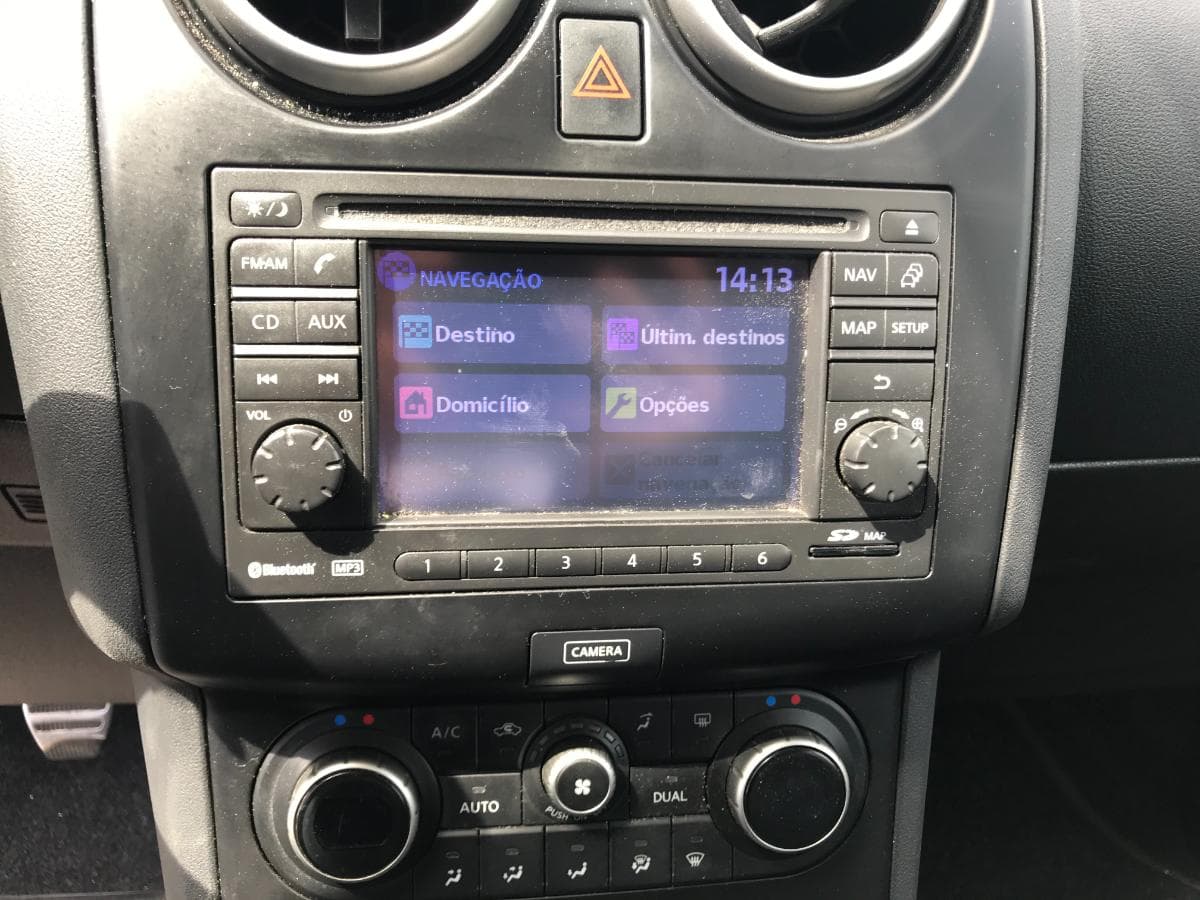 Nissan Qashqai 1.6 DCI · Ano 2013 — imagem 24