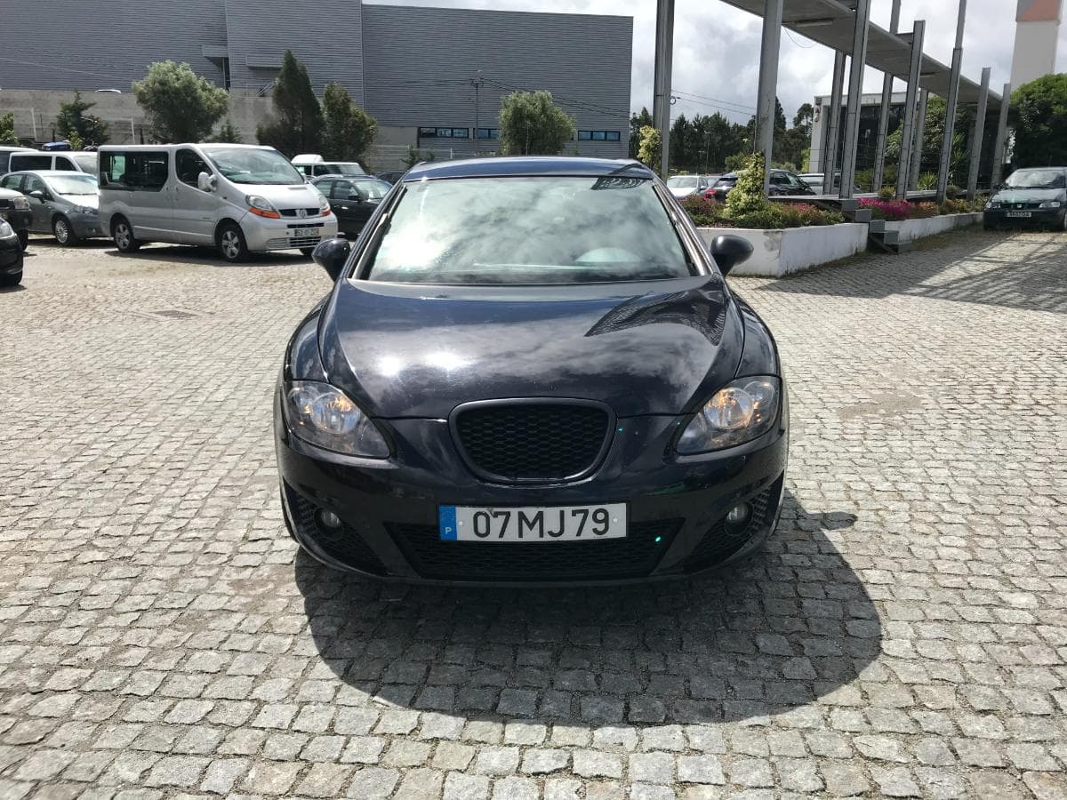 Seat Leon 1.6 TDI · Ano 2010 — imagem 2
