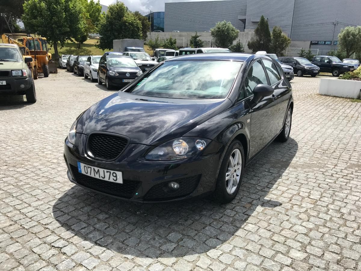 Seat Leon 1.6 TDI · Ano 2010 — imagem 3
