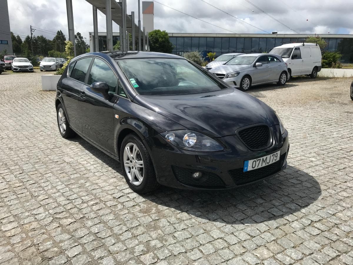 Seat Leon 1.6 TDI · Ano 2010 — imagem 1