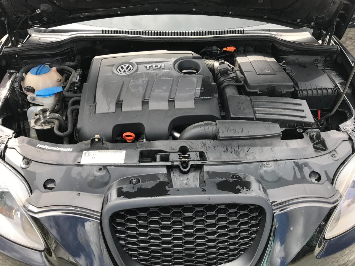 Seat Leon 1.6 TDI · Ano 2010 — imagem 10