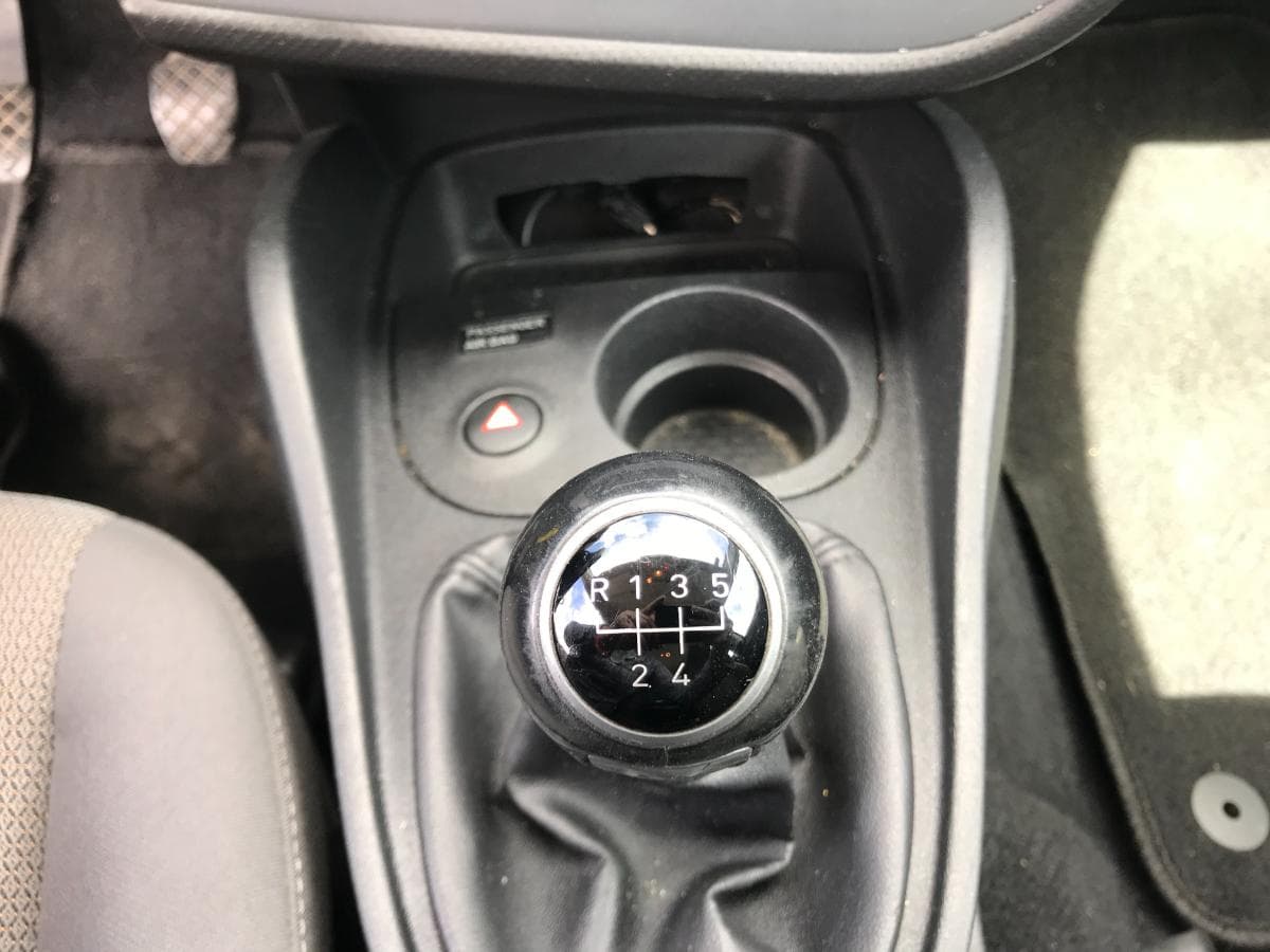 Seat Leon 1.6 TDI · Ano 2010 — imagem 24