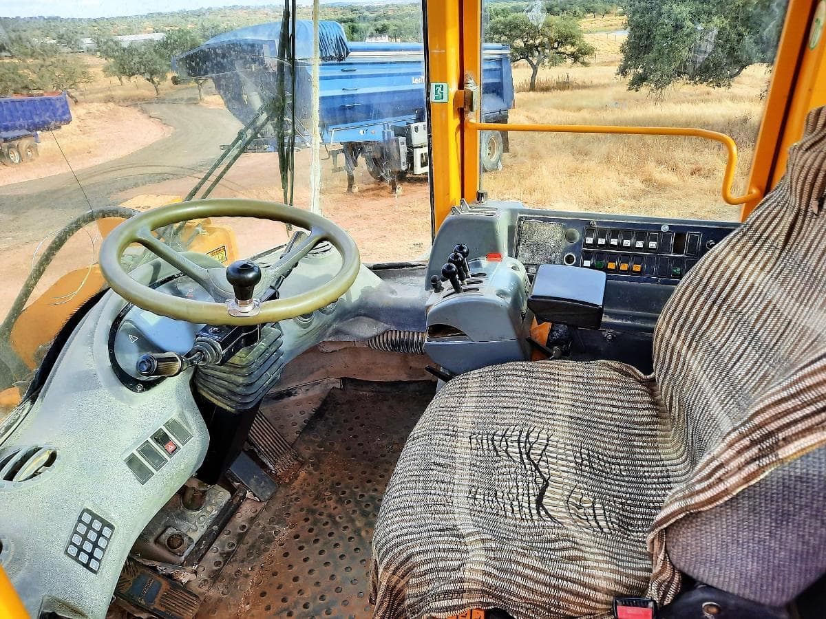 ESPANHA · Pala Volvo L180E — imagem 12