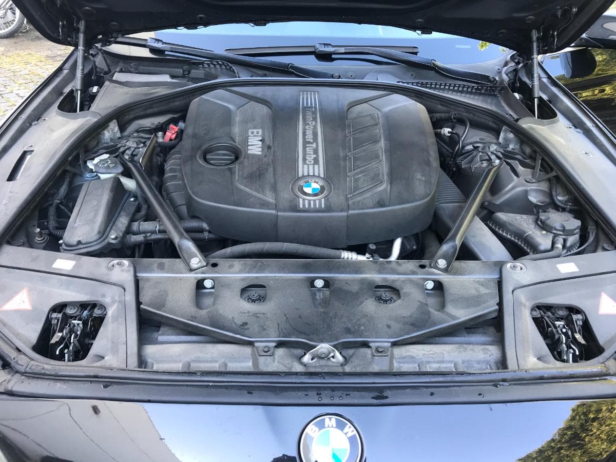 BMW 525D Touring · Ano 2013 — imagem 14