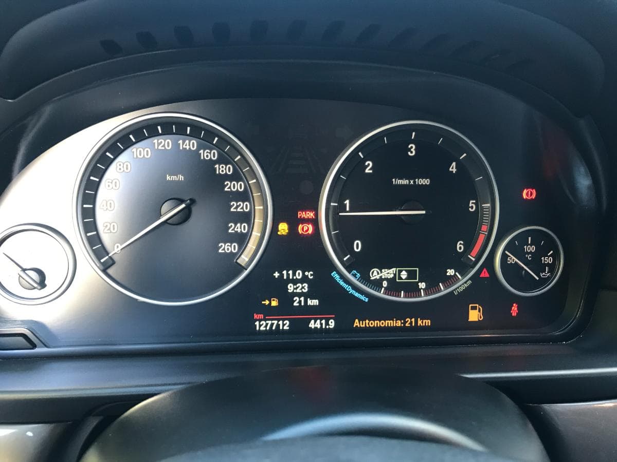 BMW 525D Touring · Ano 2013 — imagem 22