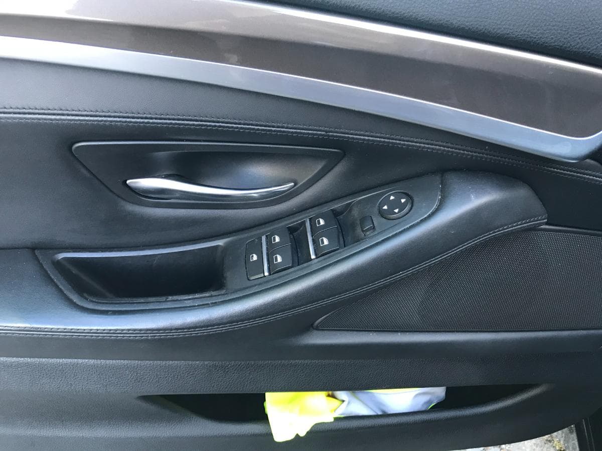 BMW 525D Touring · Ano 2013 — imagem 25