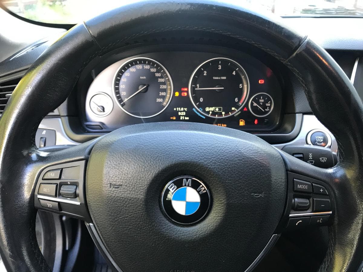 BMW 525D Touring · Ano 2013 — imagem 27